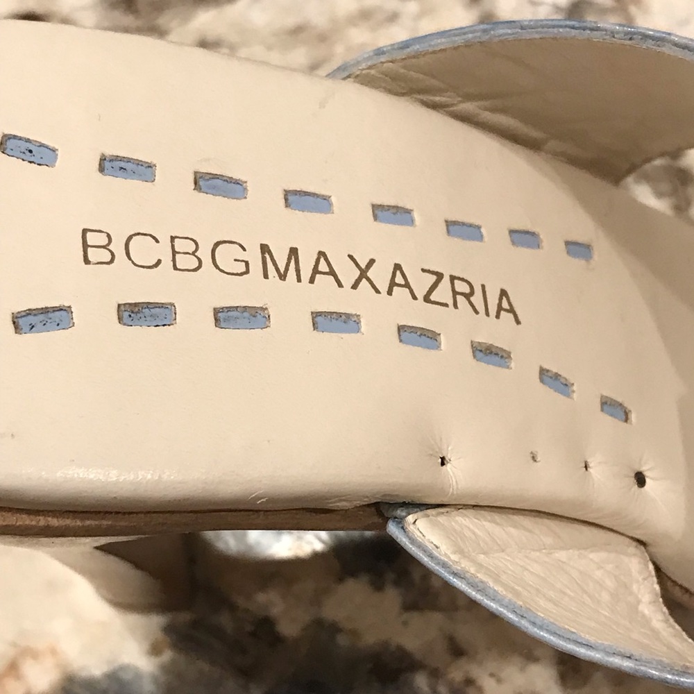 Vintage BCBG MAX AZRIA Baby Blue Sandals - Picture 12 of 15